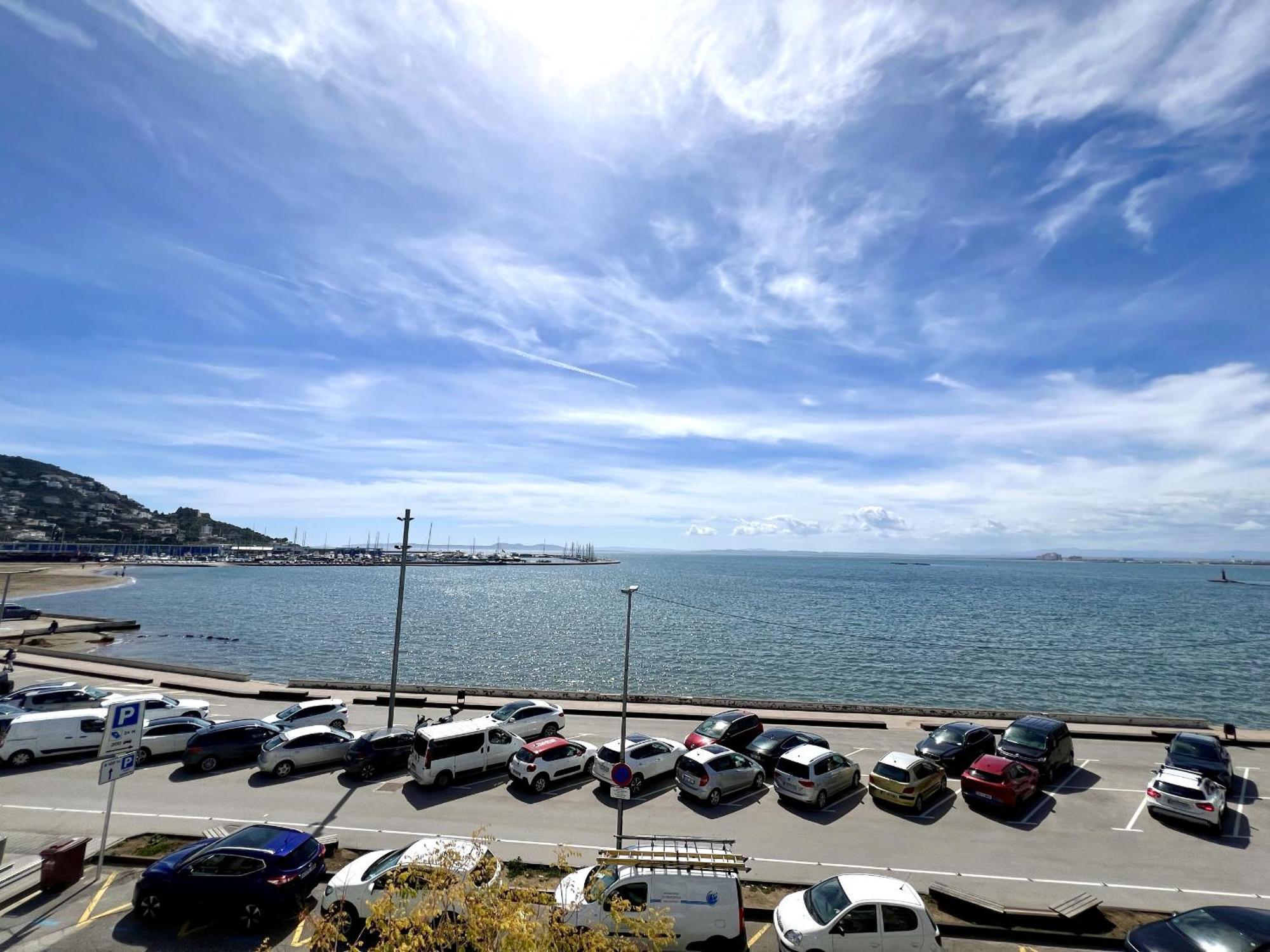 Rhode Vista Al Mar Apartment Roses Bagian luar foto