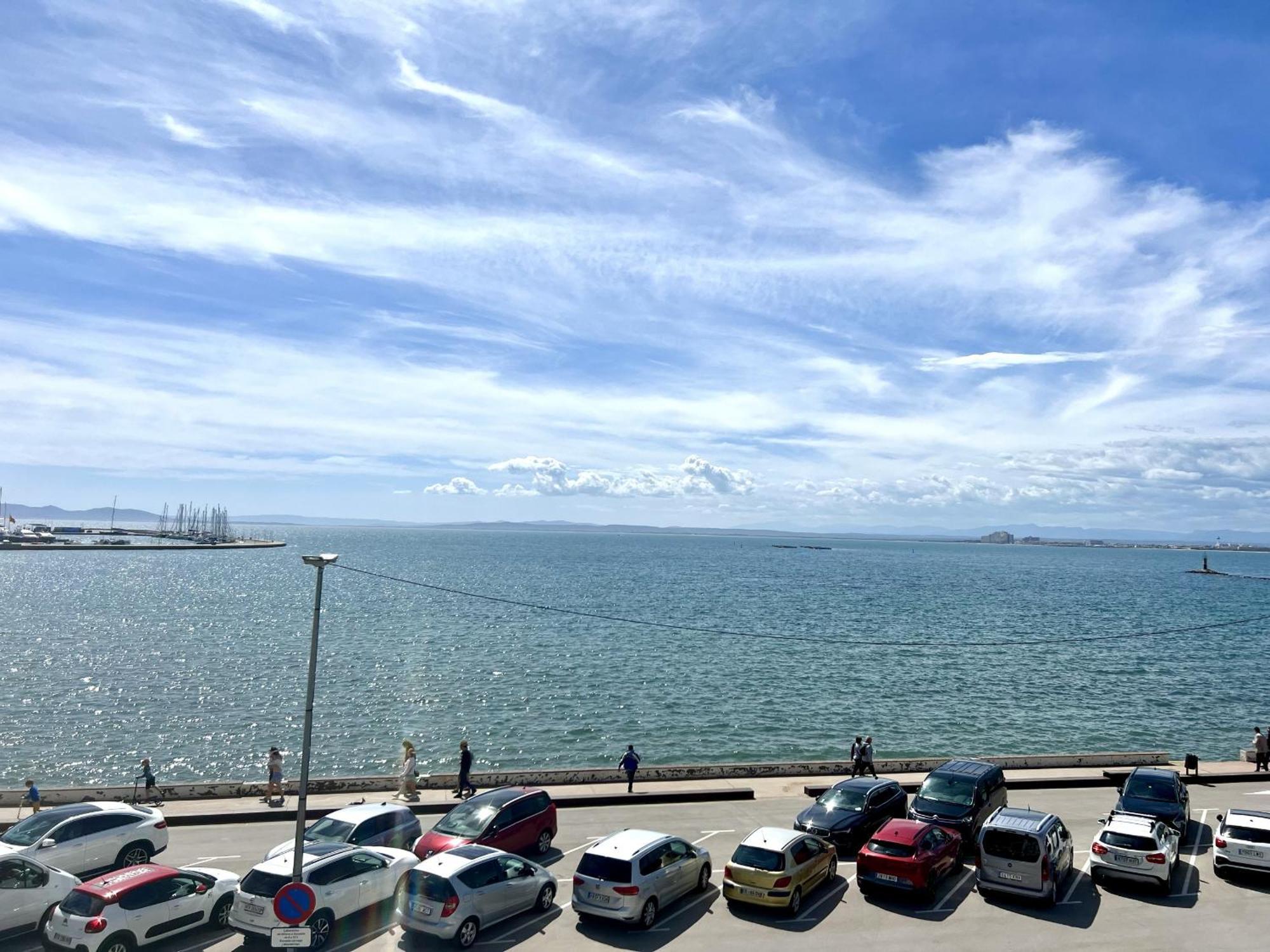 Rhode Vista Al Mar Apartment Roses Bagian luar foto